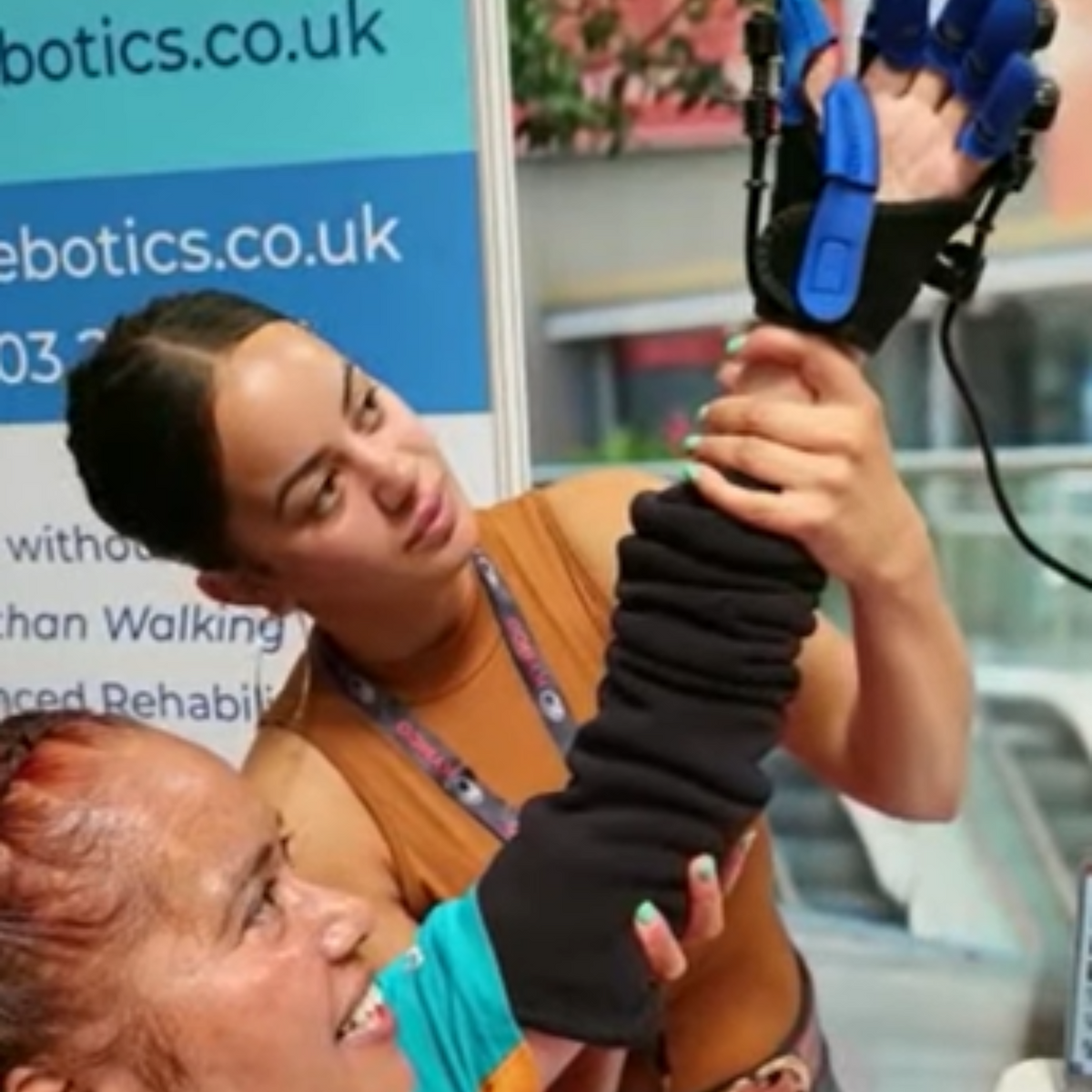 NexStretch Soothix Robotic Hand Gloves