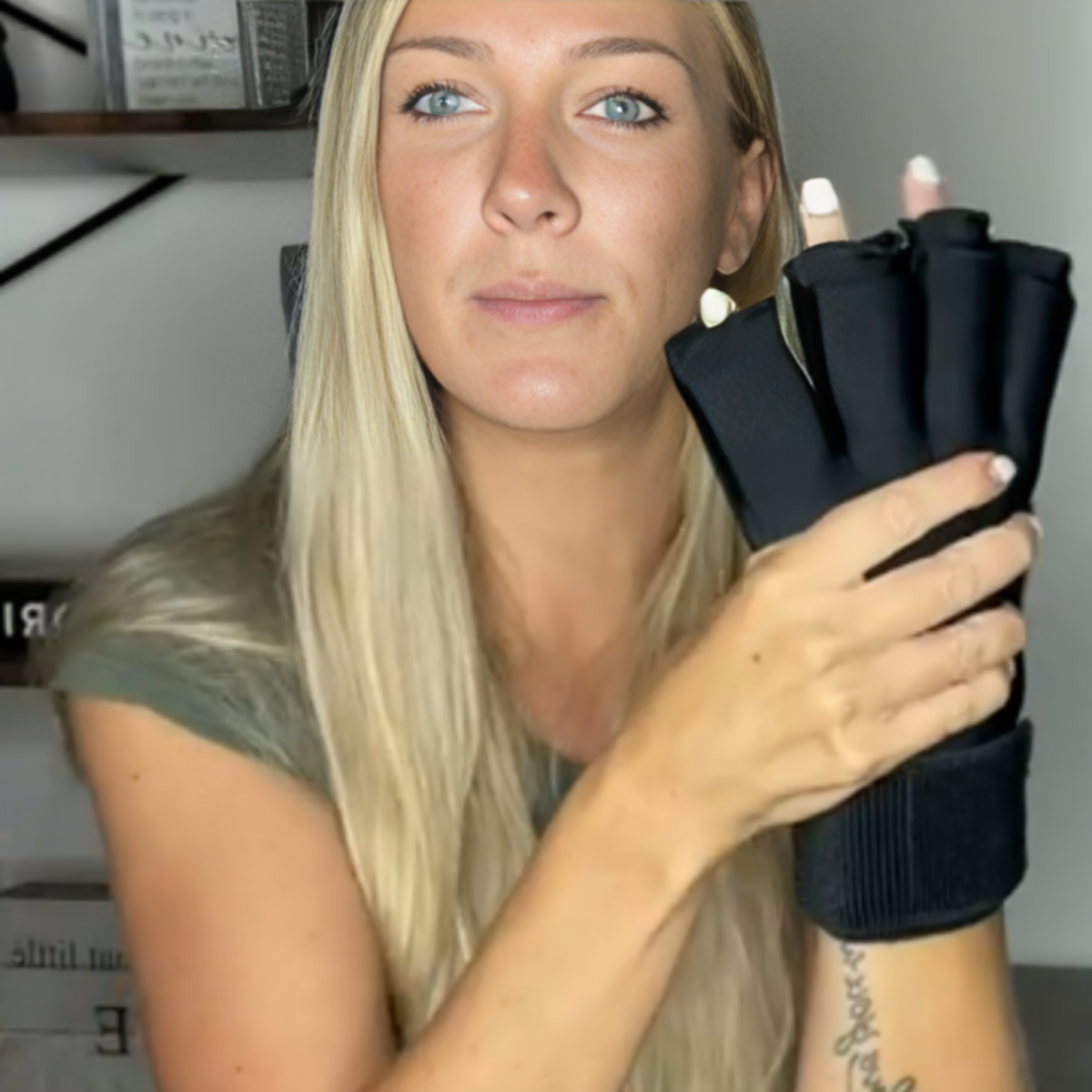 NexStretch ThermoRelief Hot & Cold Wrist Wrap